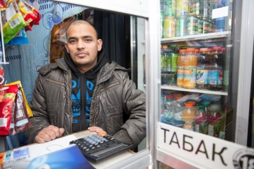 Calcutta Kiosk Owner in Moscow