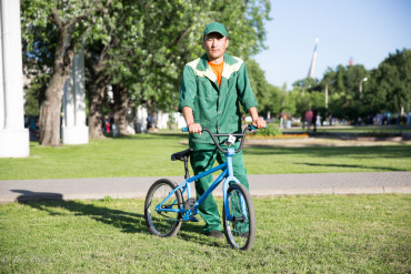 Ismail: Uzbek Immigrant Worker