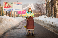 This young mother likes the nature of Sakhalin and has no plans to leave.